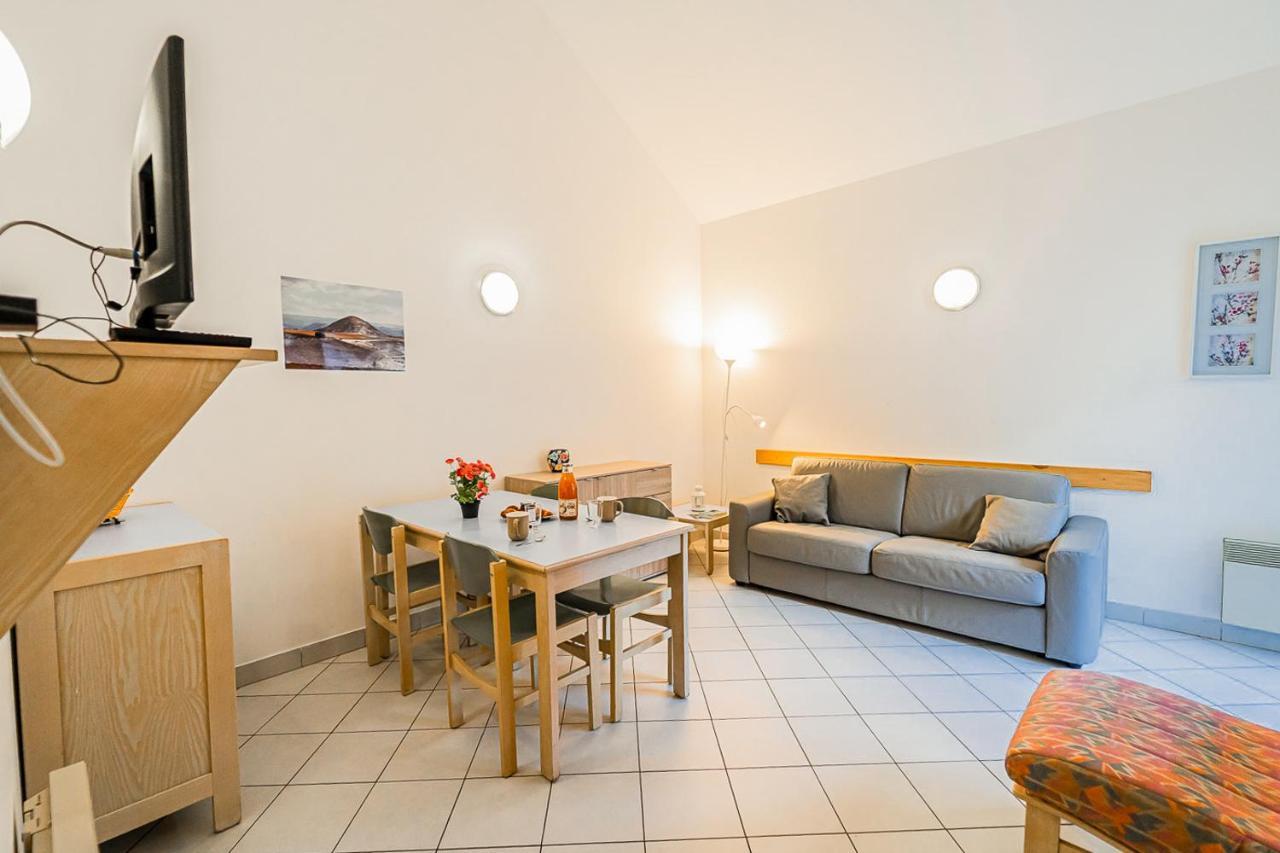 Village De Gites De Blajoux Quezac  ภายนอก รูปภาพ