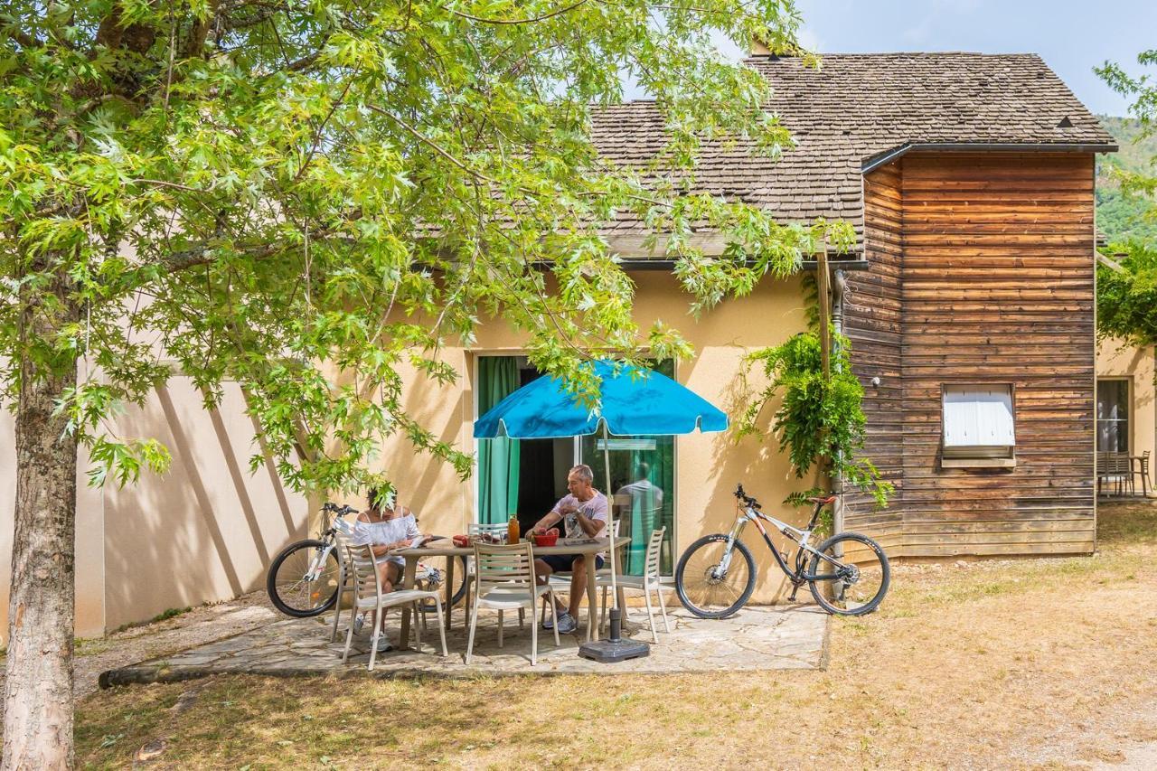 Village De Gites De Blajoux Quezac  ภายนอก รูปภาพ