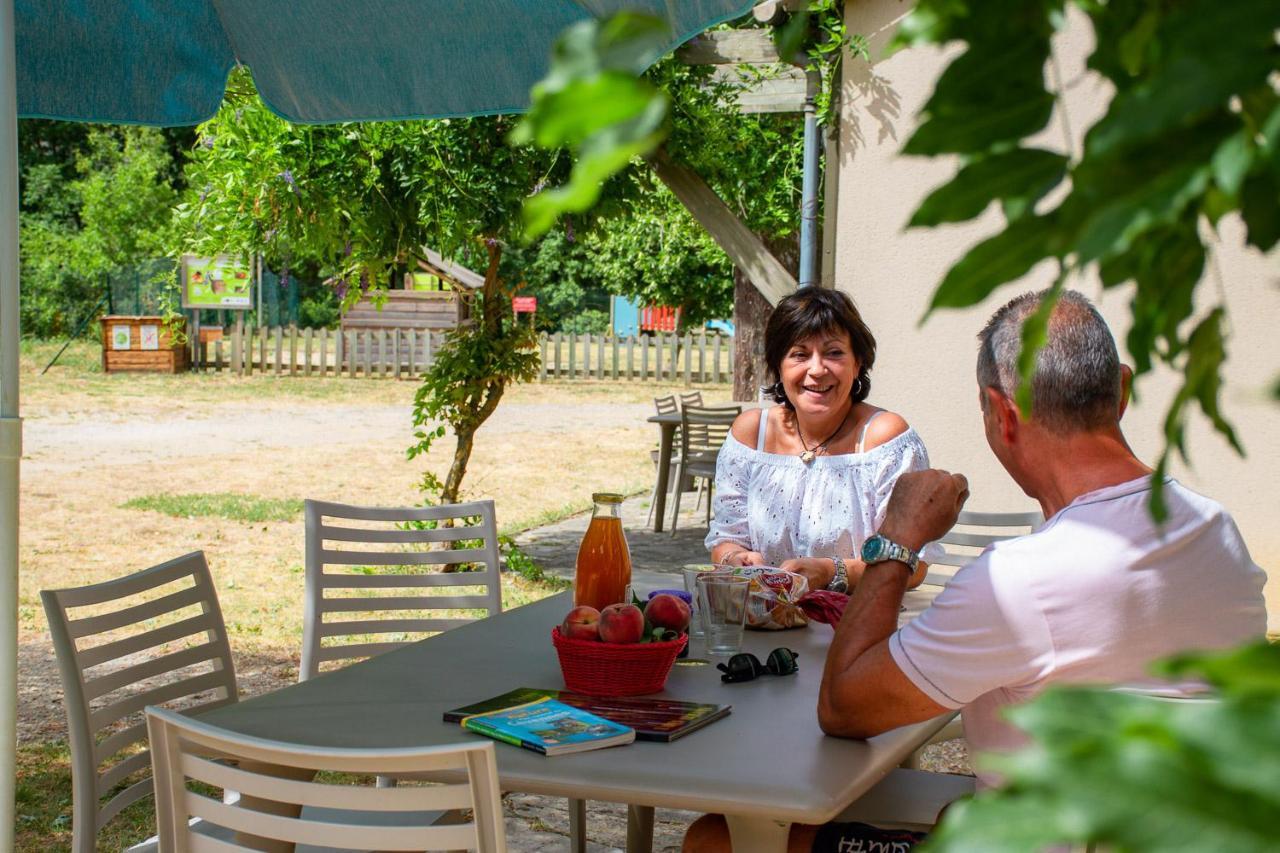 Village De Gites De Blajoux Quezac  ภายนอก รูปภาพ