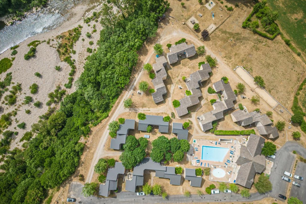 Village De Gites De Blajoux Quezac  ภายนอก รูปภาพ